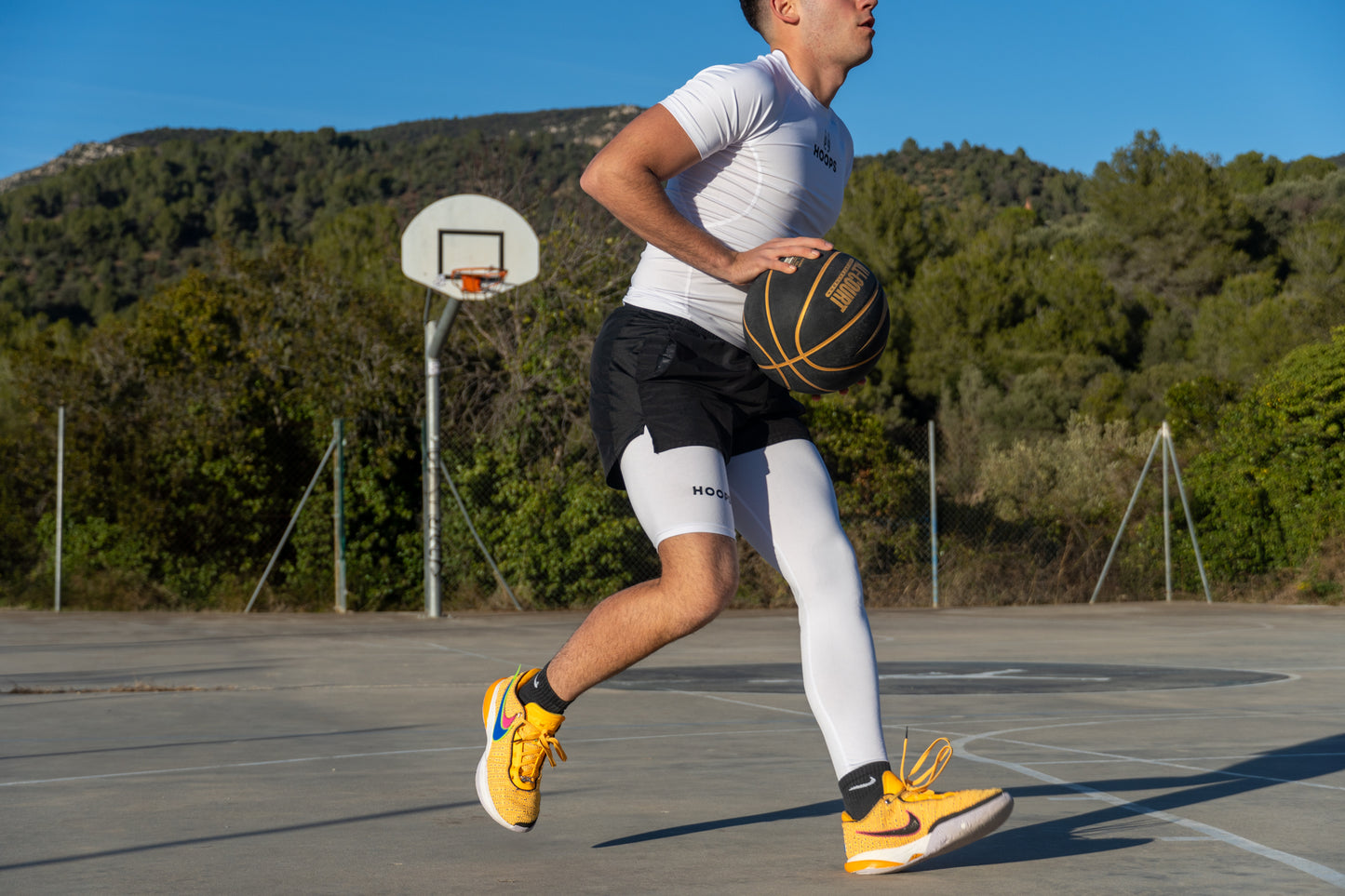 One Leg Sleeve - BLACK & WHITE